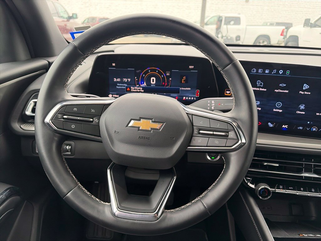 Used 2026 Chevrolet Traverse LT FWD image 15
