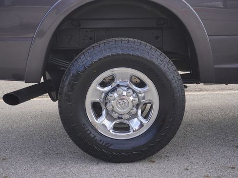 Used 2015 RAM 3500 SLT w/ Luxury Group AWD/4WD image 12