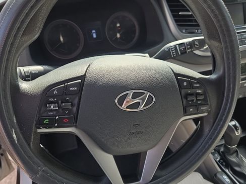 Used 2018 Hyundai Tucson SE image 13