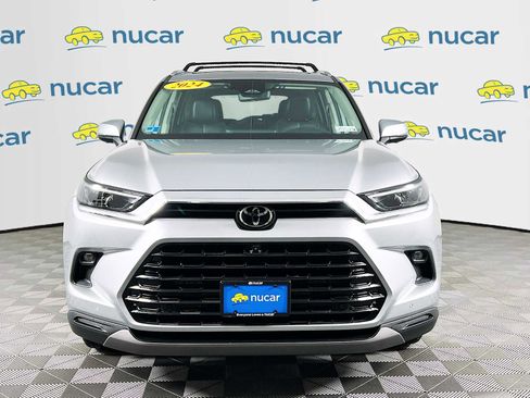 Used 2024 Toyota Grand Highlander Platinum image 2