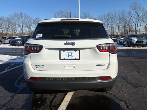 Used 2022 Jeep Compass Latitude image 4