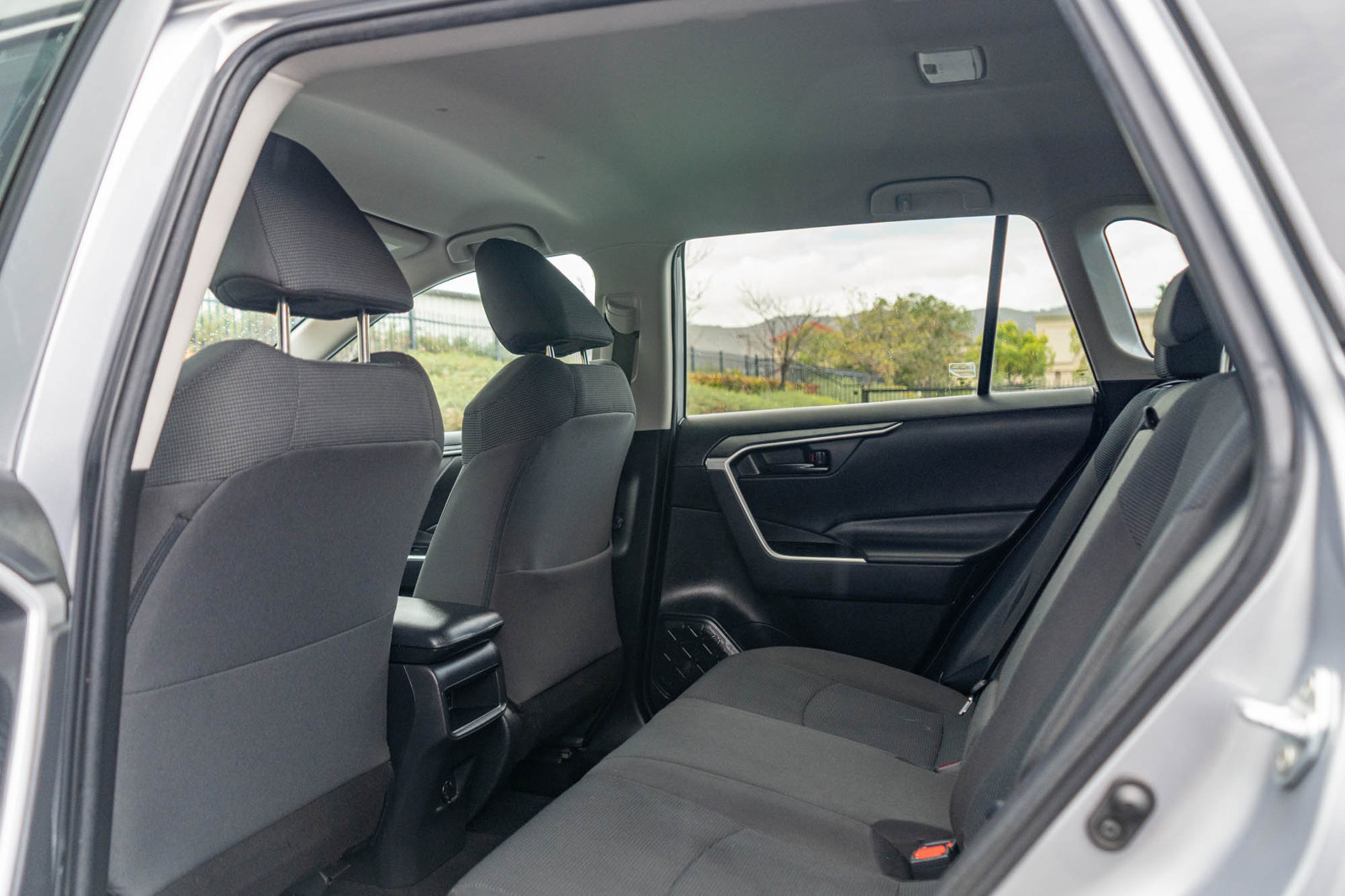 Certified 2021 Toyota RAV4 LE w/ Carpet Mat Package (TMS) AWD/4WD image 16