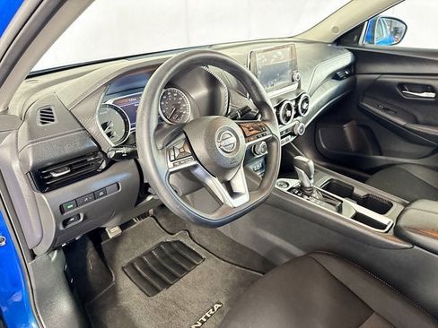 Used 2024 Nissan Sentra SV FWD image 9