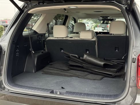 Used 2022 Hyundai Palisade SEL w/ 8P Bench Seat Package image 32