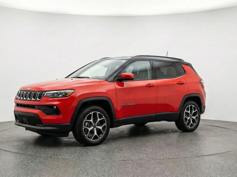 Used 2025 Jeep Compass Limited image 3