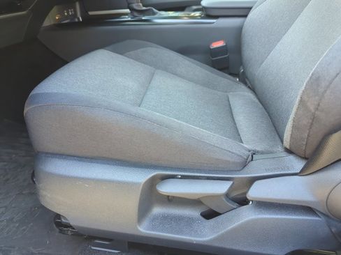 Used 2025 Toyota Camry LE image 10