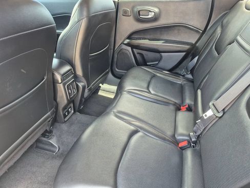 Used 2018 Jeep Compass Limited w/ Navigation Group AWD/4WD image 11