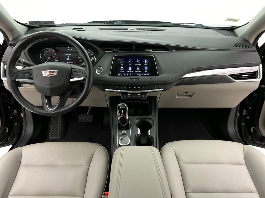 Used 2021 Cadillac XT4 Luxury w/ Cold Weather Package AWD/4WD image 21