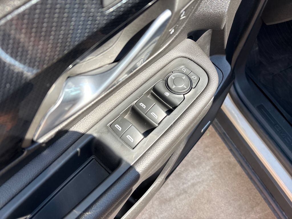 Used 2022 GMC Terrain AT4 w/ Infotainment Package II AWD/4WD image 11