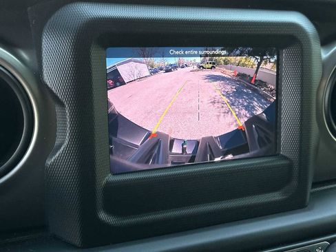 Used 2019 Jeep Wrangler Unlimited Sport S image 22