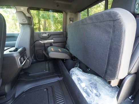 Used 2022 GMC Sierra 2500 AT4 w/ AT4 Preferred Package AWD/4WD image 33