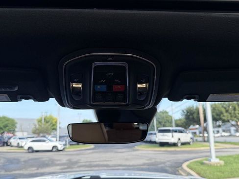 Used 2025 Jeep Grand Cherokee Summit AWD/4WD image 31