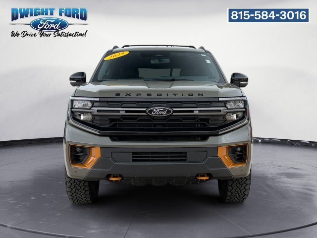 Used 2025 Ford Expedition Tremor AWD/4WD image 8