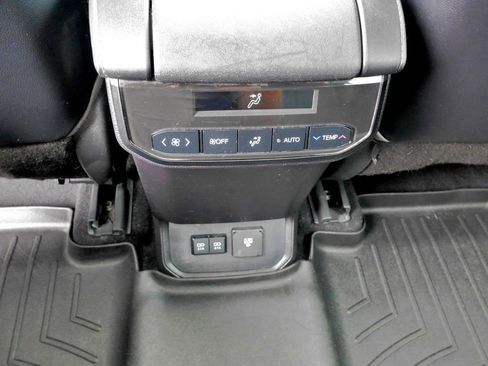 Used 2021 Toyota Highlander Limited AWD/4WD image 21