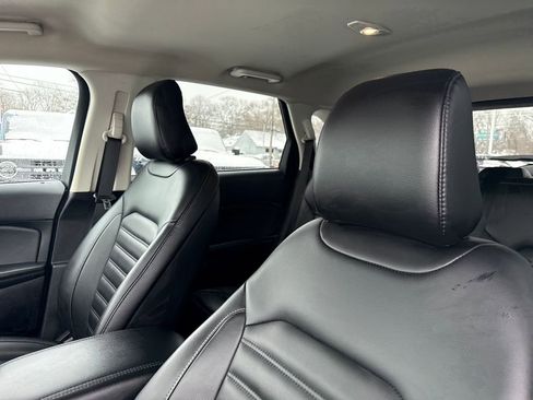 Used 2024 Ford Edge SEL w/ Convenience Package image 23