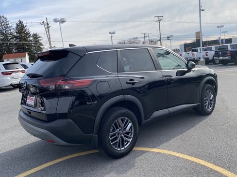 Used 2023 Nissan Rogue S image 5