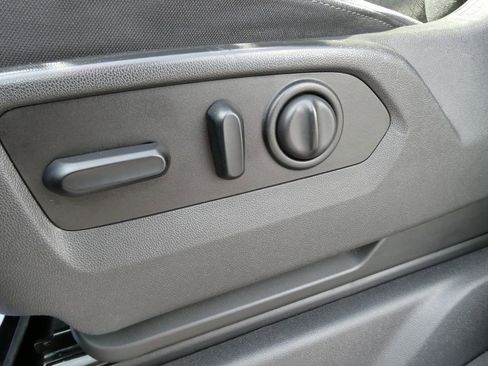 Used 2021 Chevrolet Silverado 1500 LT Trail Boss w/ Convenience Package II image 23