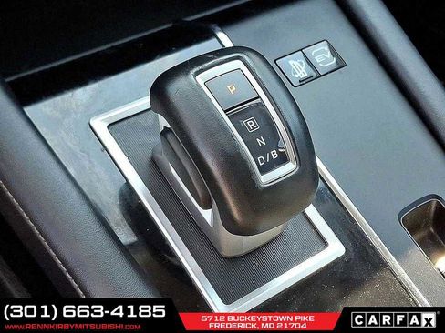 Used 2024 Mitsubishi Outlander SE image 14