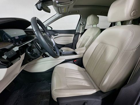 Used 2023 Audi e-tron Premium w/ Convenience Plus Package image 18