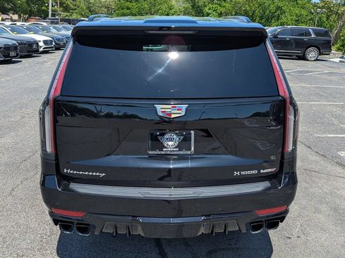 Used 2023 Cadillac Escalade V AWD/4WD image 8
