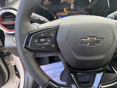 New 2026 Chevrolet Trax RS w/ Sunroof Package FWD image 24
