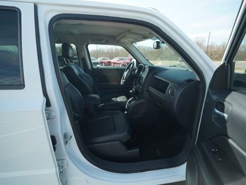 Used 2016 Jeep Patriot Sport w/ Power Value Group image 19