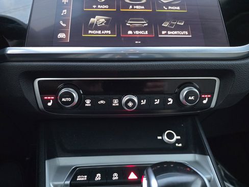 Used 2021 Audi Q3 2.0T Premium image 50