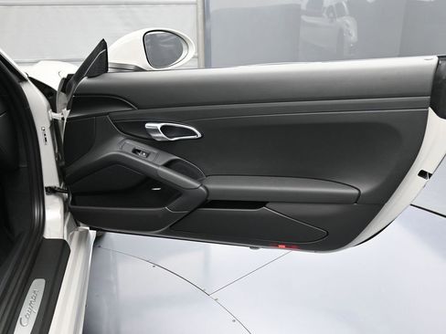 Used 2024 Porsche 718 Cayman image 24