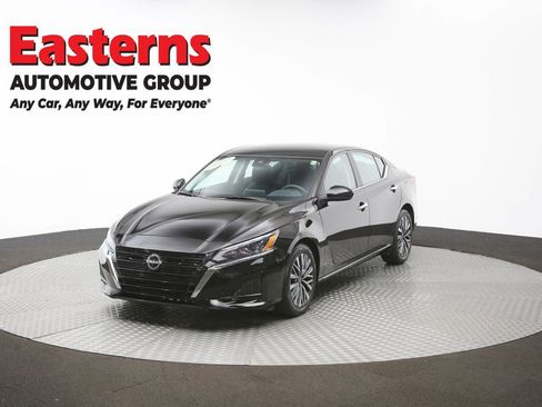 Used 2023 Nissan Altima 2.5 SV FWD image 54