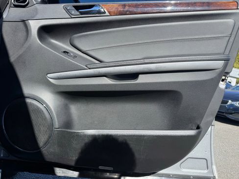 Used 2012 Mercedes-Benz GL 450 4MATIC image 30