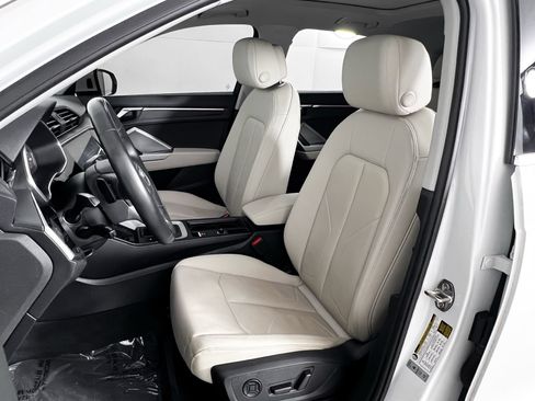 Certified 2024 Audi Q3 2.0T Premium Plus image 18