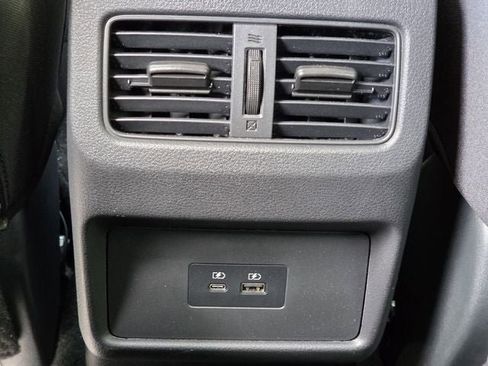 Used 2023 Nissan Rogue SV FWD image 13
