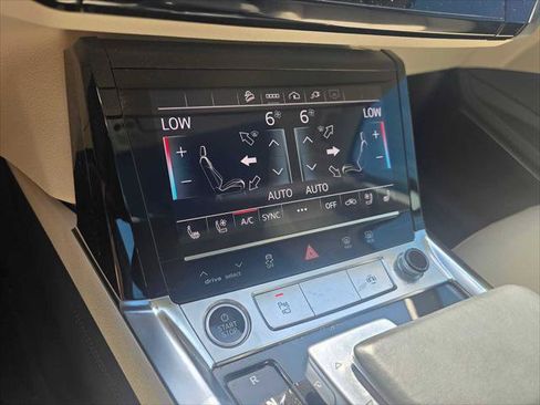 Used 2024 Audi Q8 e-tron Premium Plus w/ Premium Plus Package AWD/4WD image 31