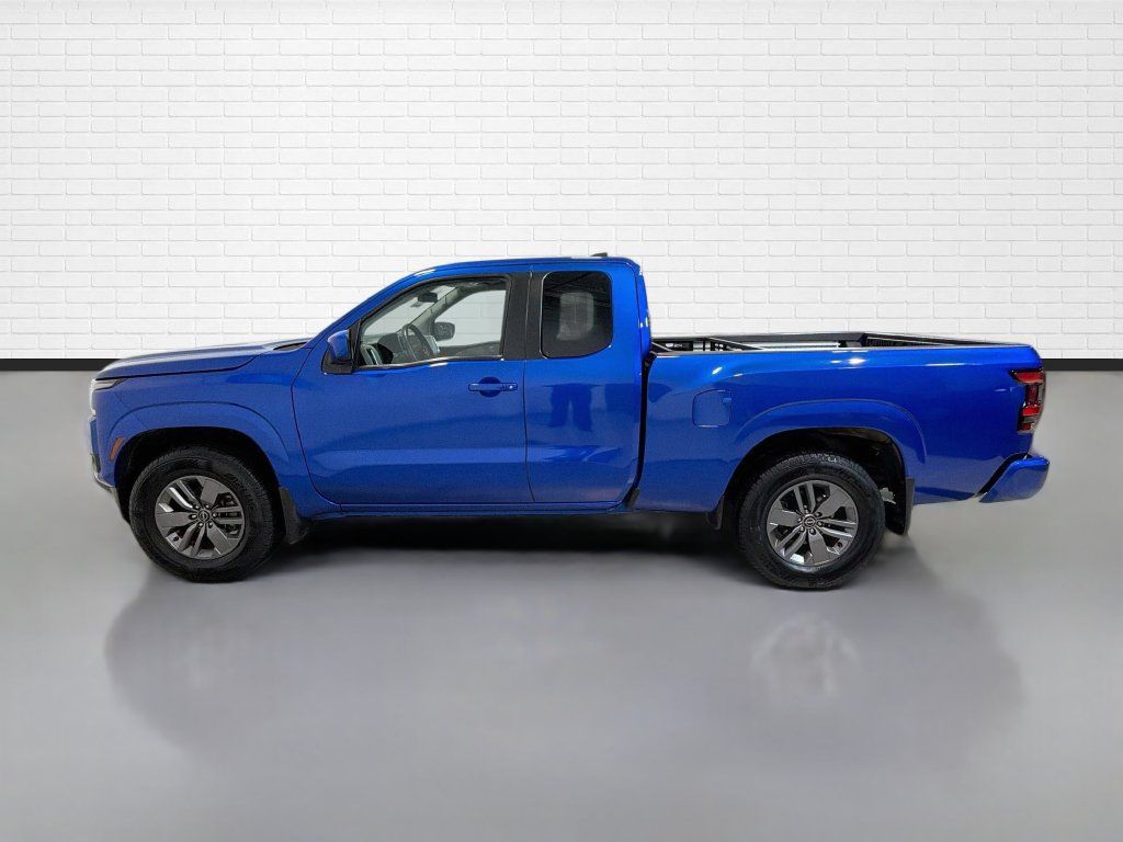 Used 2025 Nissan Frontier SV w/ SV Convenience Package RWD image 6