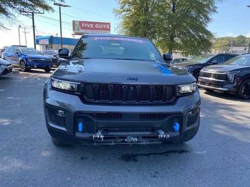 Used 2022 Jeep Grand Cherokee Trailhawk image 2
