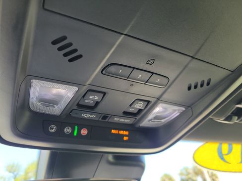 Used 2019 Cadillac XT4 Premium Luxury w/ Technology Package image 18