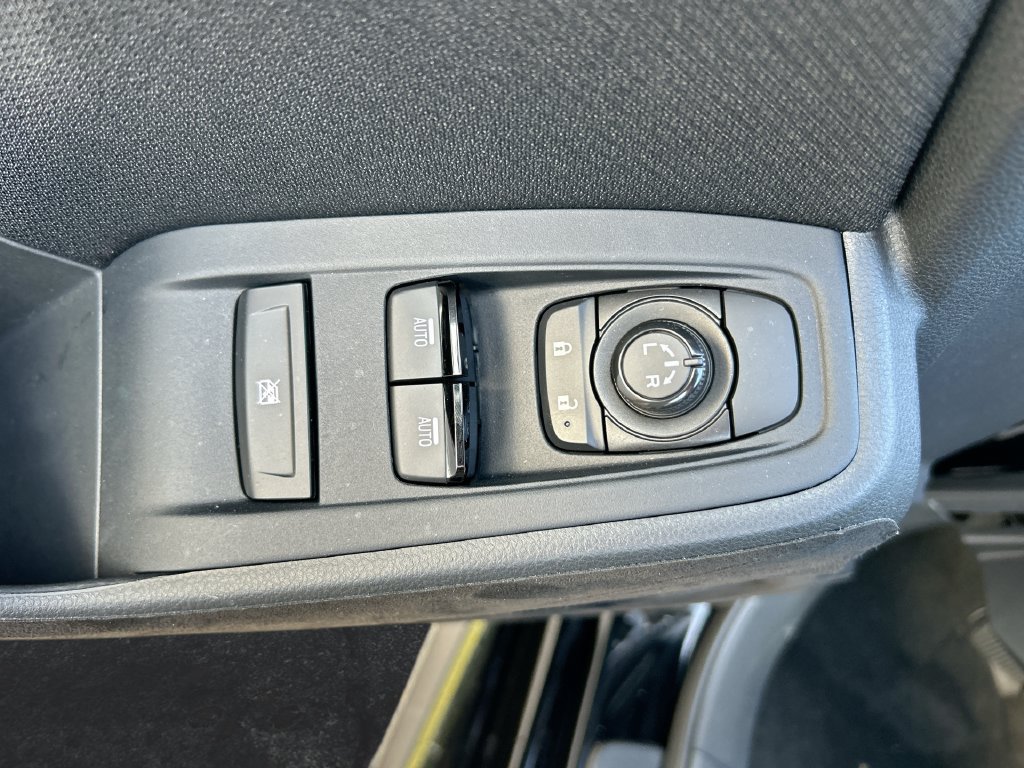 Used 2025 Toyota GR86 RWD image 12