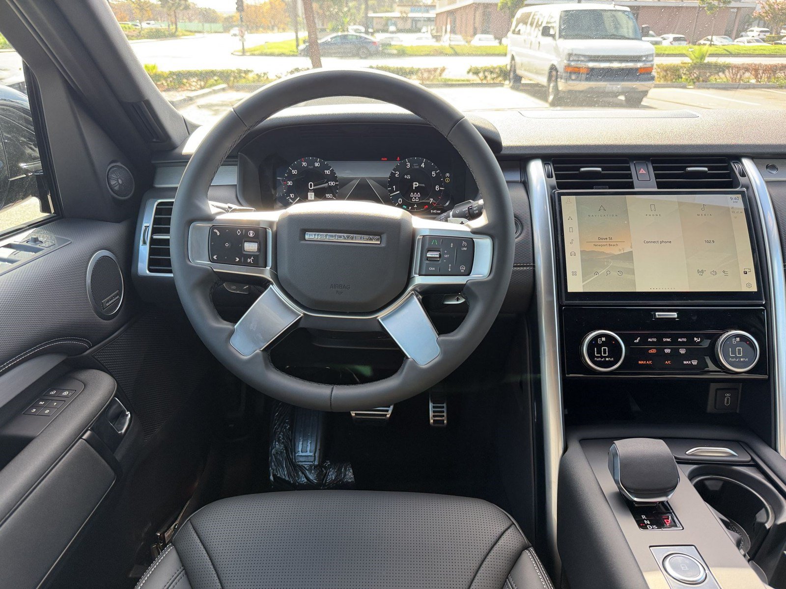 New 2026 Land Rover Discovery Limited Edition AWD/4WD image 29