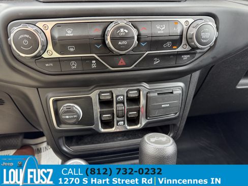 Used 2021 Jeep Wrangler Unlimited Sport AWD/4WD image 19