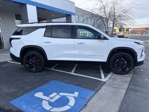 New 2026 Chevrolet Traverse LT w/ LPO, Floor Liner Package image 6