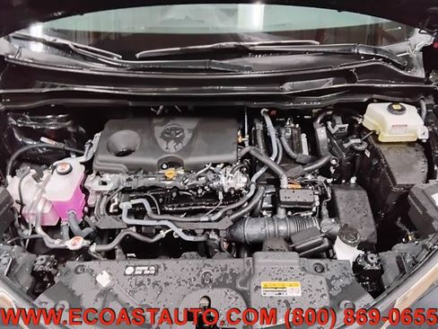 Used 2025 Toyota Sienna XLE FWD image 9