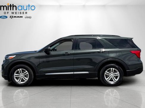 Used 2024 Ford Explorer XLT w/ Equipment Group 202A AWD/4WD image 8