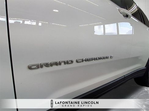 Used 2024 Jeep Grand Cherokee L Limited image 10