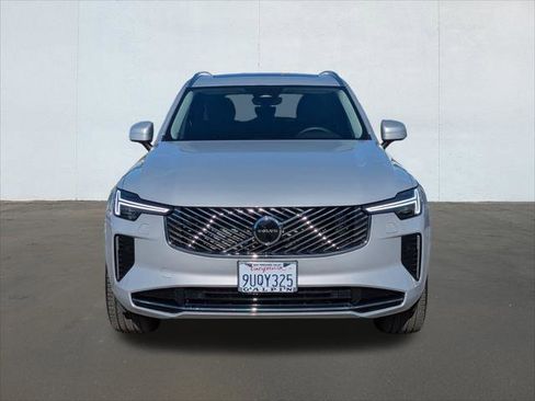 Used 2025 Volvo XC90 B6 Core w/ Protection Package Premier image 8