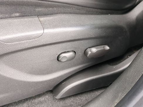 Used 2019 Chevrolet Trax LT w/ Driver Confidence Package image 16