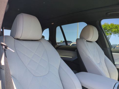 Certified 2024 BMW X5 xDrive40i w/ Premium Package AWD/4WD image 35