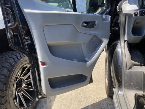 Used 2019 Ford Transit 150 130 Low Roof RWD image 17