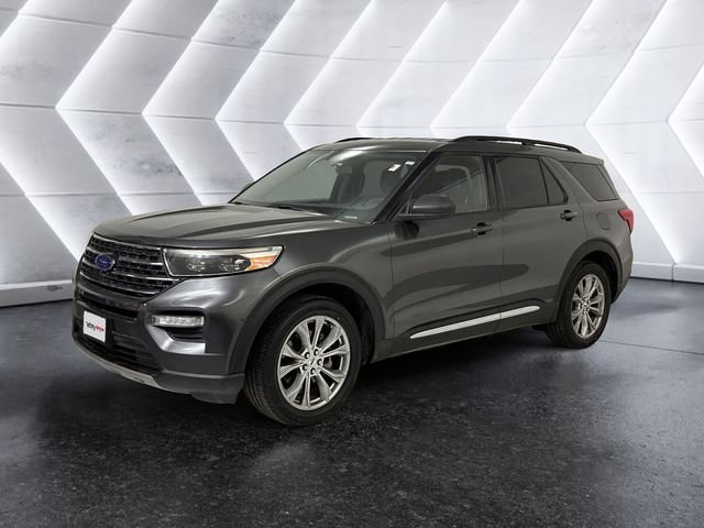 Used 2020 Ford Explorer XLT w/ Equipment Group 202A RWD image 3