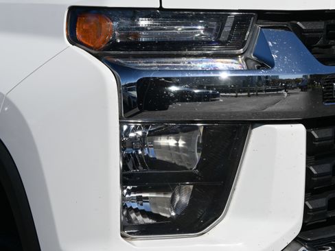 Used 2021 Chevrolet Silverado 3500 LT w/ Convenience Package image 12