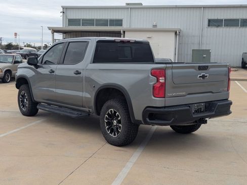 Used 2024 Chevrolet Silverado 1500 ZR2 w/ Technology Package image 7